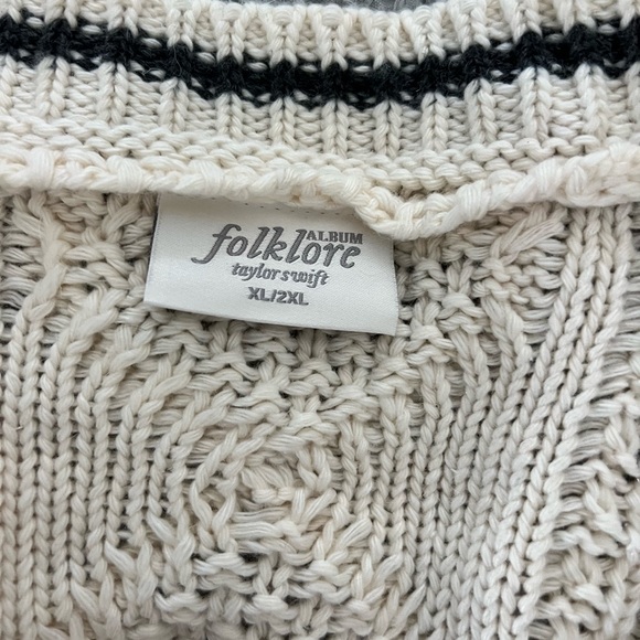 TAYLOR SWIFT 2024 FOLKLORE CARDIGAN - Picture 2 of 5